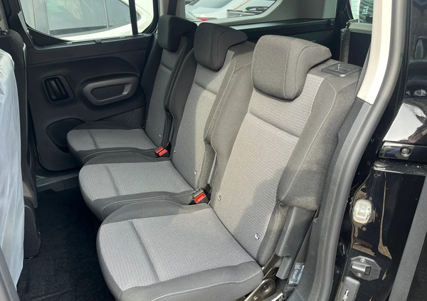 Toyota Proace City Verso cena 215900 przebieg: 5, rok produkcji 2023 z Maków Mazowiecki małe 301